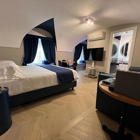 Rome Luxury Blue Suites- Love Ngoại thất bức ảnh