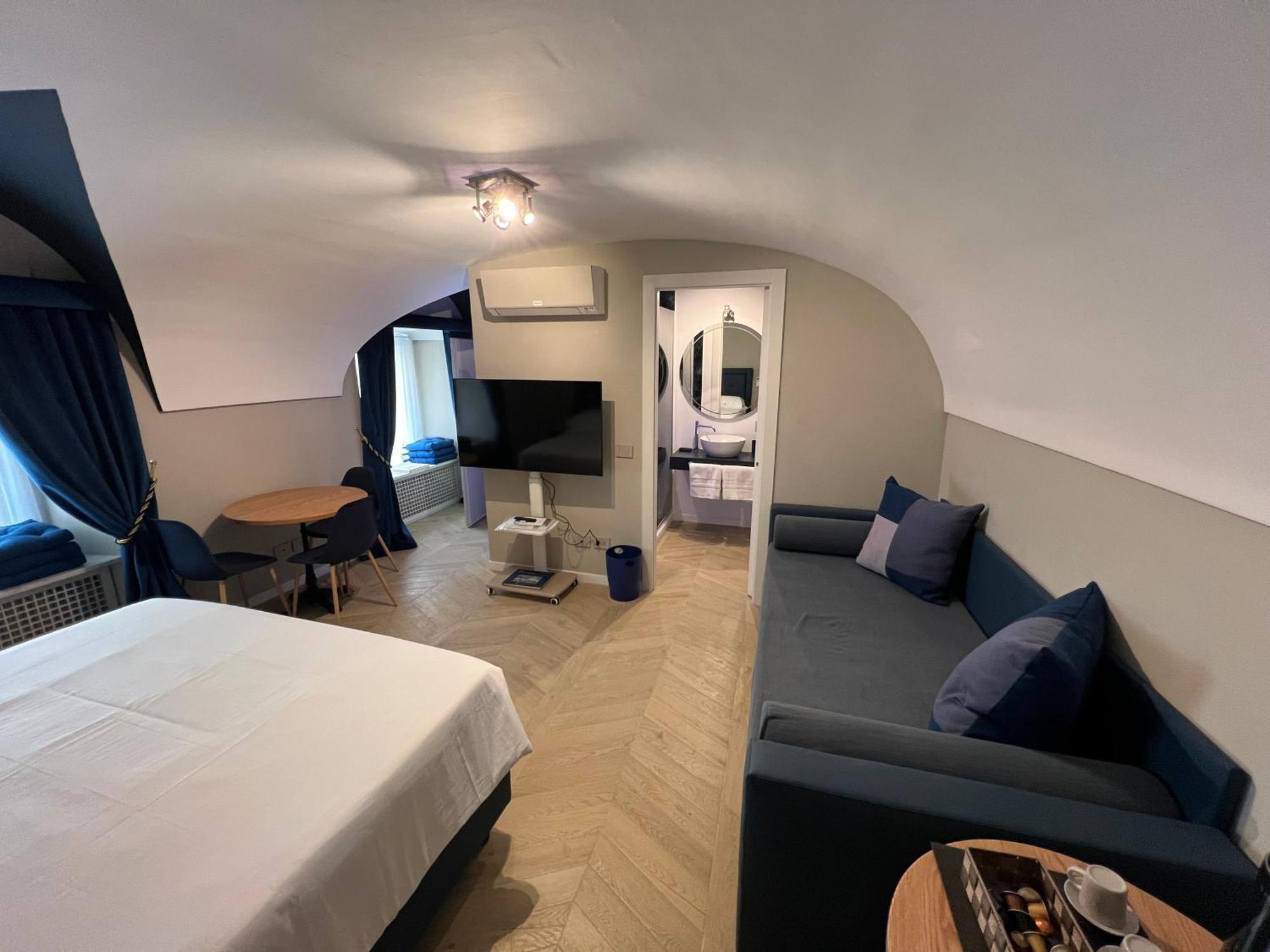 Rome Luxury Blue Suites- Love Ngoại thất bức ảnh